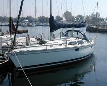Hunter 33.5 image