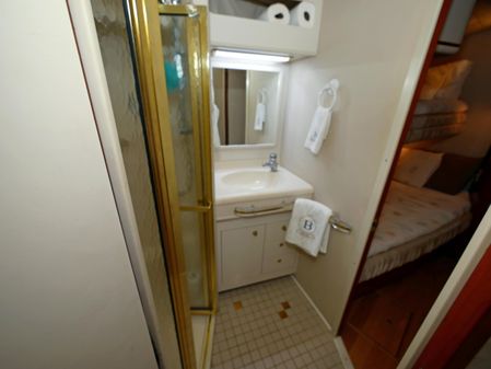Sea Ray Sundancer image