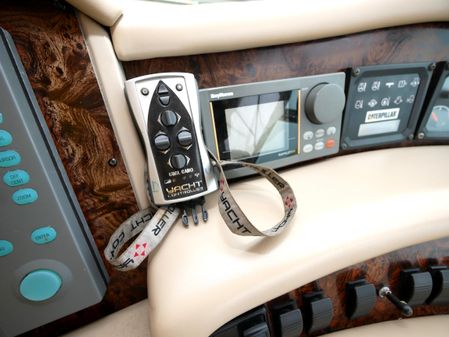 Sea Ray Sundancer image