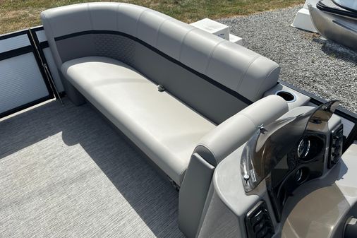 Qwest E-CLASS-820-LANAI-LT image