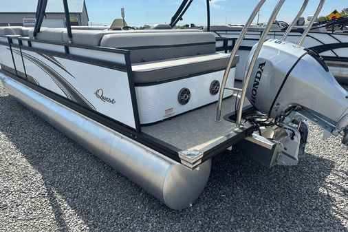 Qwest E-CLASS-820-LANAI-LT image