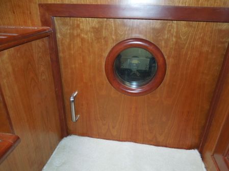 President 42-PERFORMANCE-TRAWLER image