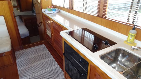 President 42-PERFORMANCE-TRAWLER image