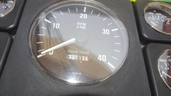 President 42-PERFORMANCE-TRAWLER image