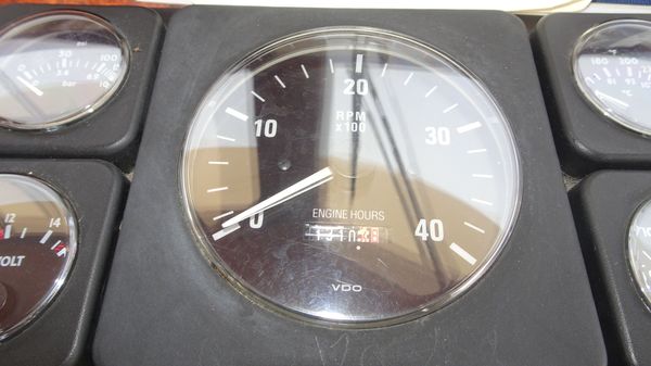 President 42-PERFORMANCE-TRAWLER image