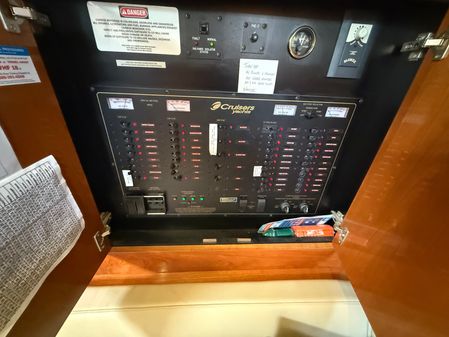 Cruisers 400-EXPRESS image