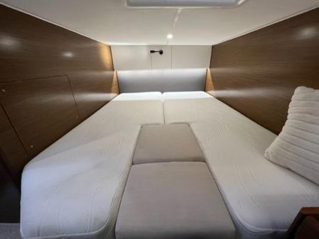Bavaria S33 HT image