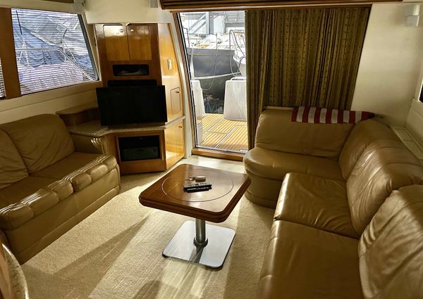 Carver 450-VOYAGER-PILOTHOUSE image