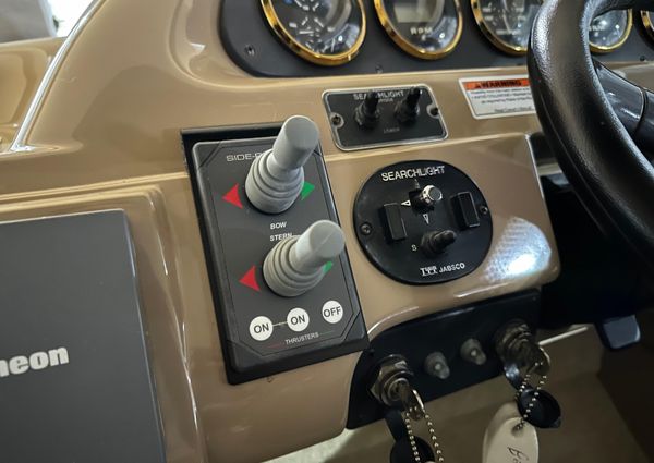 Carver 450-VOYAGER-PILOTHOUSE image