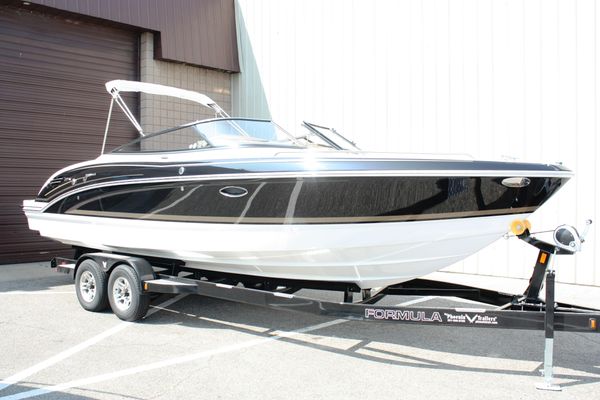 Formula 270 Bowrider - main image