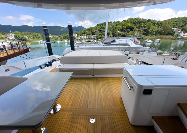 Azimut S8 image