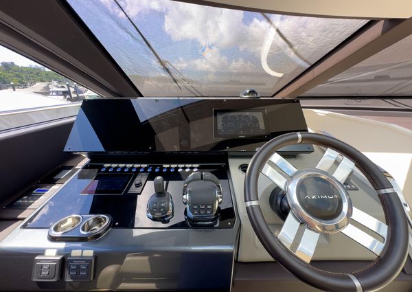Azimut S8 image