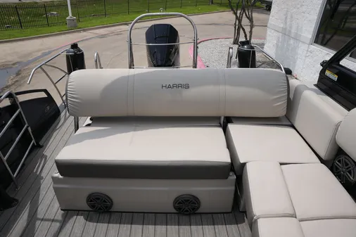 Harris 230 Solstice image