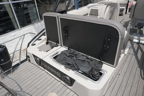 Harris 230 Solstice image