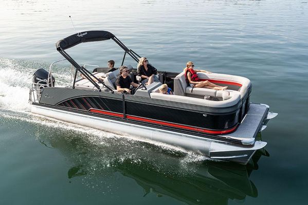 Qwest SPLASH-PAD-L-CLASS - main image