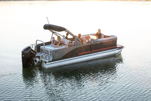 Qwest SPLASH-PAD-L-CLASS image