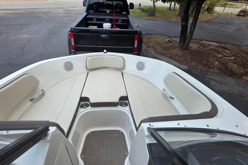 Bayliner VR4 Bowrider I/O image