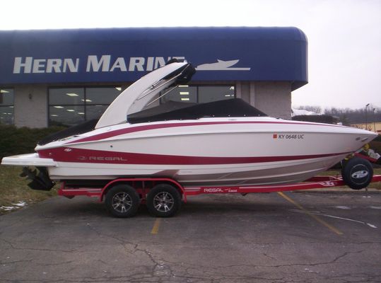 Regal 2500 Bowrider - main image