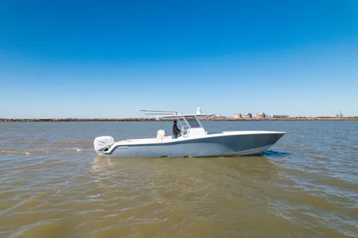 Invincible 39 Open Fisherman image