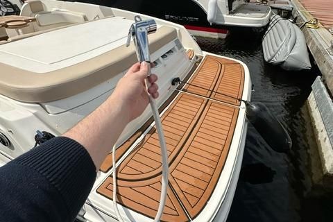 Bayliner VR6 image