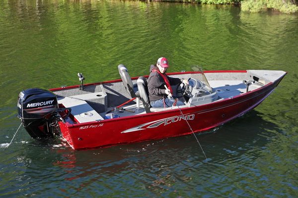 Lund 1625 Fury XL SS - main image