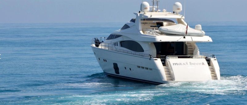Ferretti Yachts 881 RPH - main image