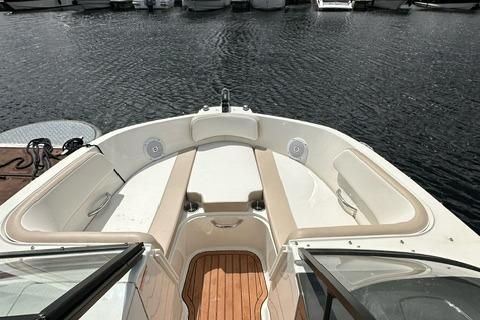 Bayliner VR5 image