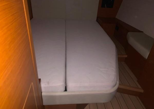 Jeanneau 54 image