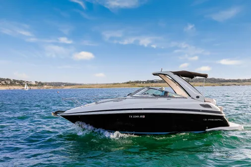 Regal 28 Express image