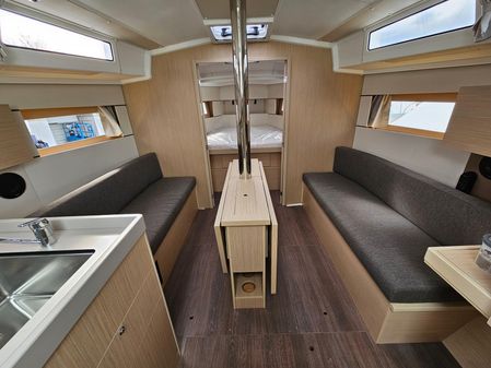 Beneteau OCEANIS-38-1 image