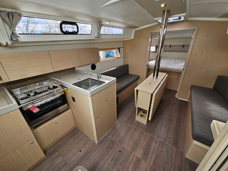 Beneteau OCEANIS-38-1 image