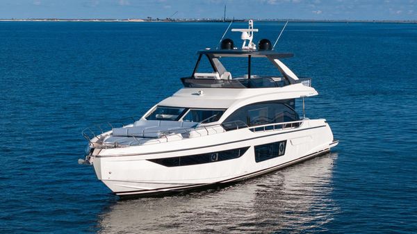 Azimut Fly 68