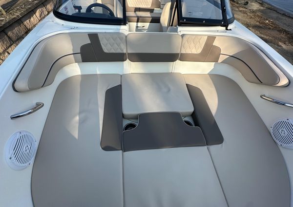 Bayliner VR4-BOWRIDER-I-O image