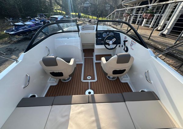 Bayliner VR4-BOWRIDER-I-O image