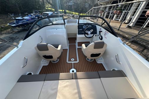 Bayliner VR4-BOWRIDER-I-O image