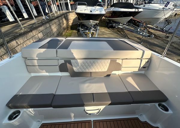 Bayliner VR4-BOWRIDER-I-O image