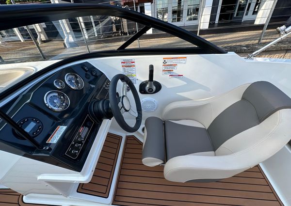 Bayliner VR4-BOWRIDER-I-O image