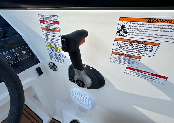 Bayliner VR4-BOWRIDER-I-O image