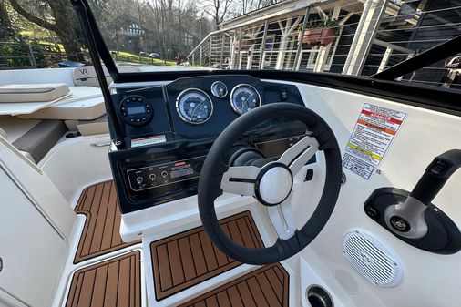 Bayliner VR4-BOWRIDER-I-O image