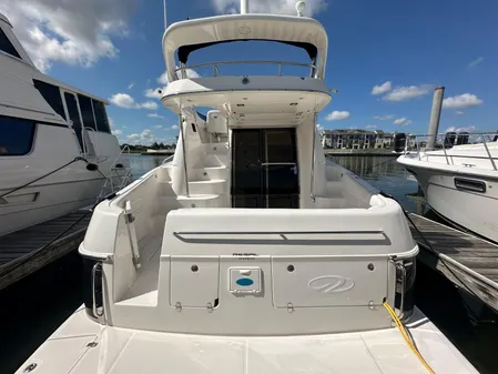 Regal 4080 Flybridge Sedan image