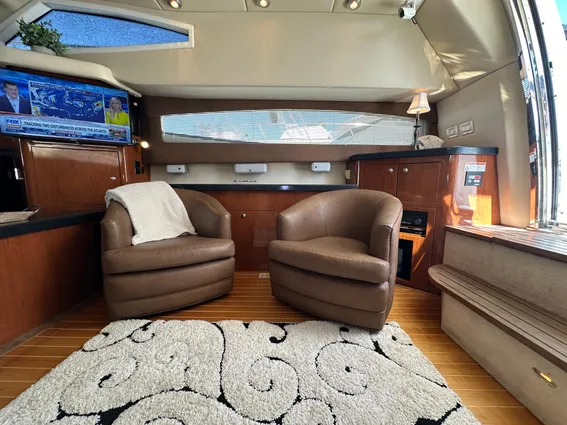 Regal 4080 Flybridge Sedan image