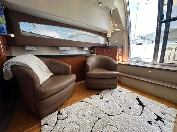 Regal 4080 Flybridge Sedan image