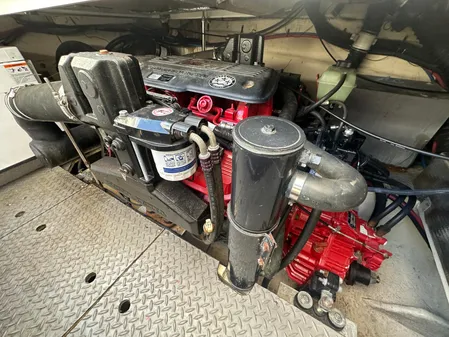 Regal 4080 Flybridge Sedan image