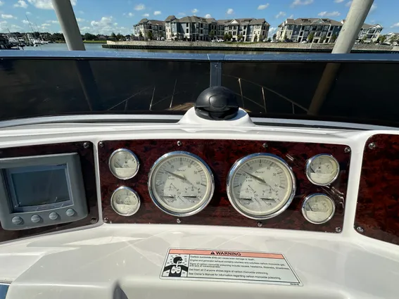 Regal 4080 Flybridge Sedan image