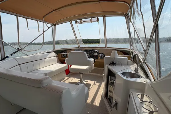 Carver 396 Motor Yacht image