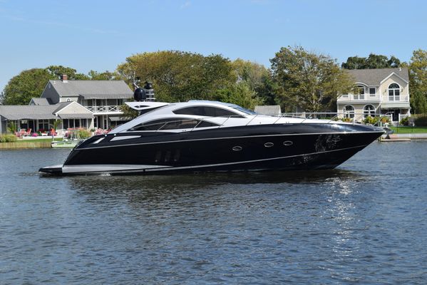 Sunseeker Predator 62 - main image