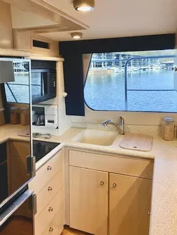 Carver 456 Aft Cabin Motor Yacht image
