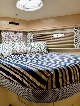 Carver 456 Aft Cabin Motor Yacht image