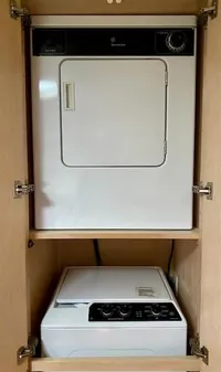 Carver 456 Aft Cabin Motor Yacht image