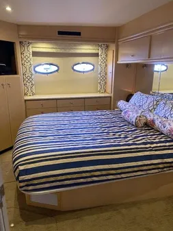 Carver 456 Aft Cabin Motor Yacht image